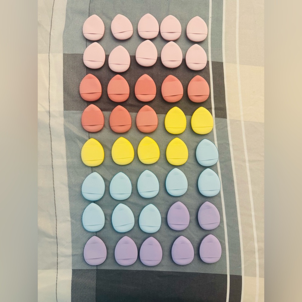 Colorful Makeup Puff Set - Picture 2 of 4